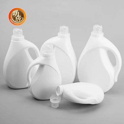Konzentrierte Flasche mit Reinigungsmittel aus Formel PE mit kindersicherer Kappe
