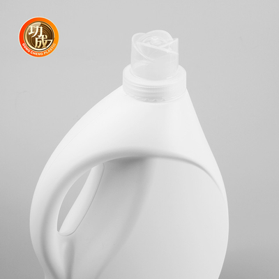 Konzentrierte Flasche mit Reinigungsmittel aus Formel PE mit kindersicherer Kappe