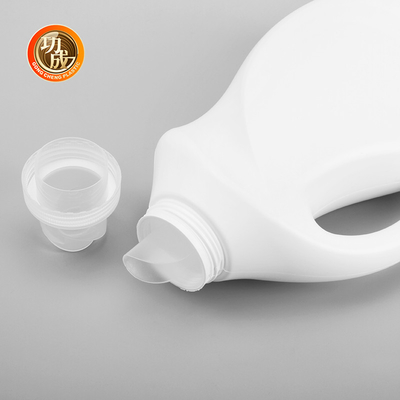 Konzentrierte Flasche mit Reinigungsmittel aus Formel PE mit kindersicherer Kappe